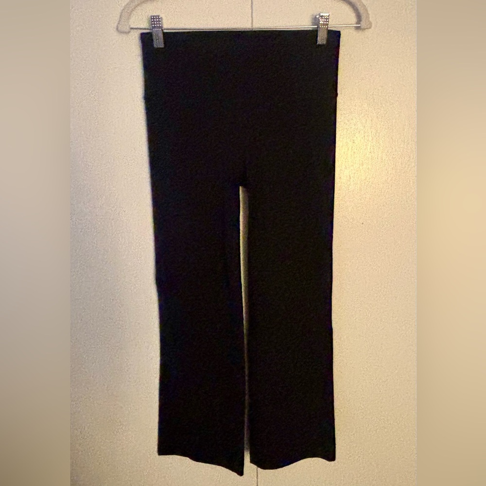 Athleta Elation Wide Leg Crop Black Size Small EUC Yoga  24" Inseam